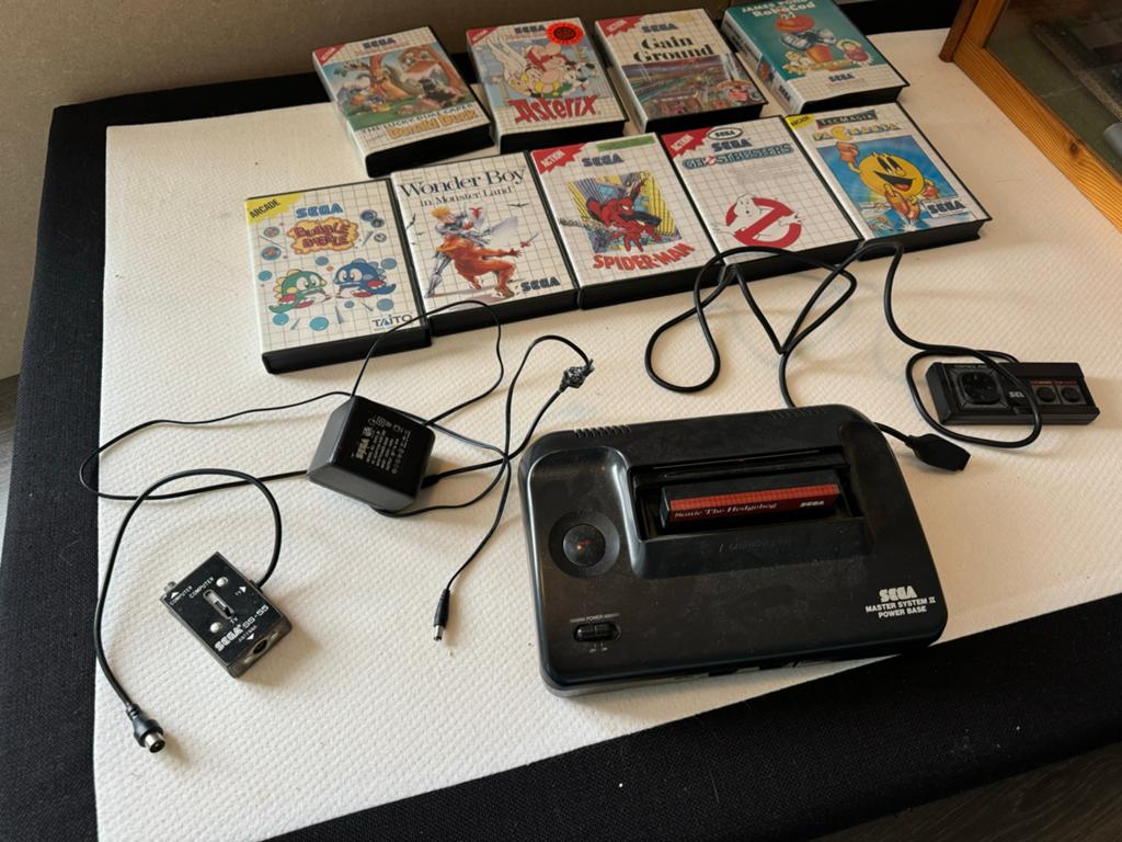 Sega Master System II met 9 spellen, Spelcomputers en Games, Spelcomputers | Sega, Master System, Ophalen of Verzenden, Zonder controller