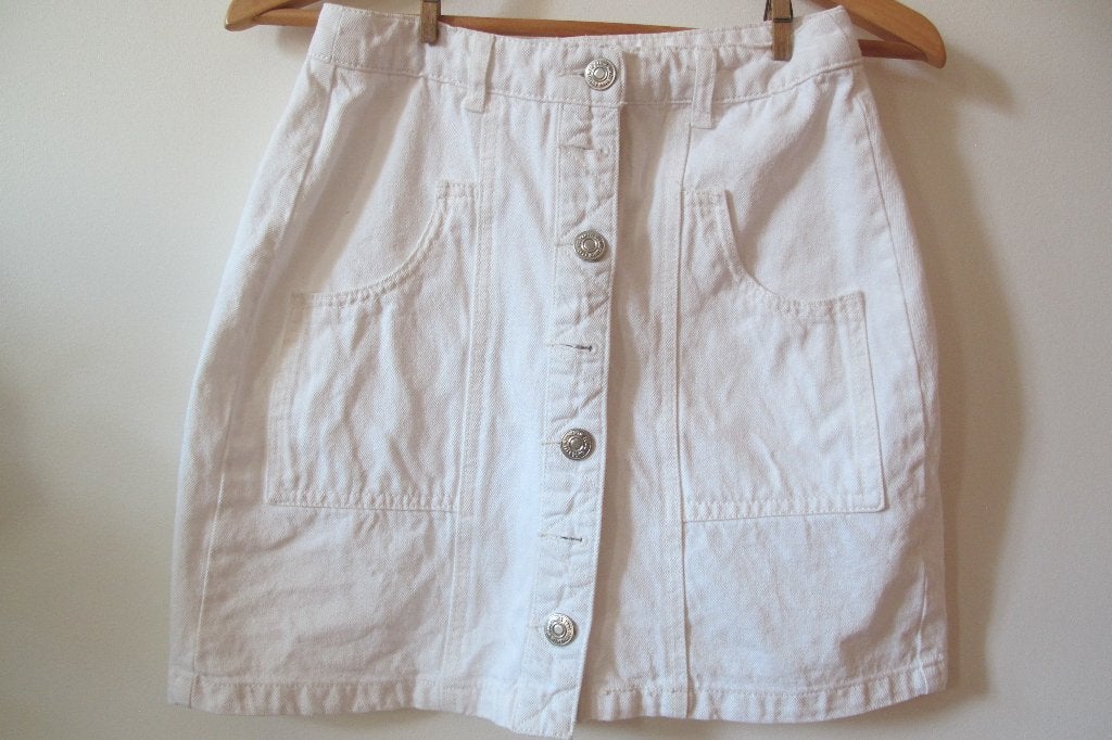 Denim skirt with buttons (Stradivarius), Wit, Nieuw, Ophalen of Verzenden, Maat 34 (XS) of kleiner