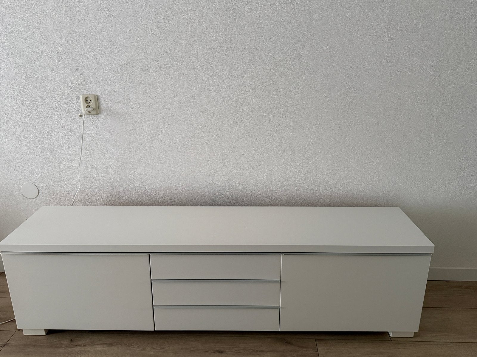 IKEA TV meubel, Ophalen, 150 tot 200 cm, Zo goed als nieuw, Minder dan 100 cm