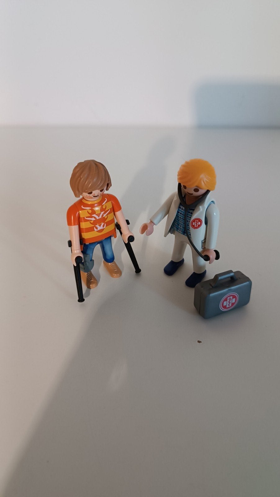 Playmobil 70079 Dokter en patiënt.

Z.g.a.n., Ophalen of Verzenden, Zo goed als nieuw