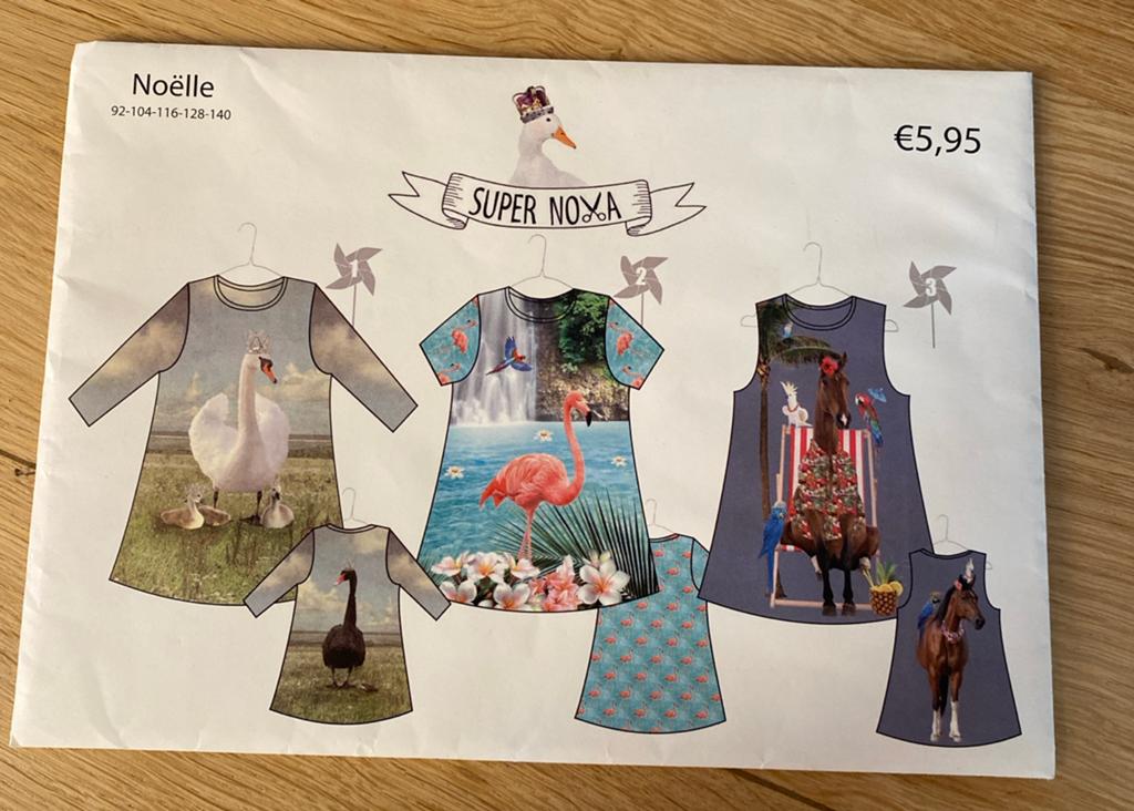 Super Nova Noëlle Jurk Patroon - Kinderkleding, Hobby en Vrije tijd, Kledingpatronen, Overige merken, Overige typen, Kind, Nieuw