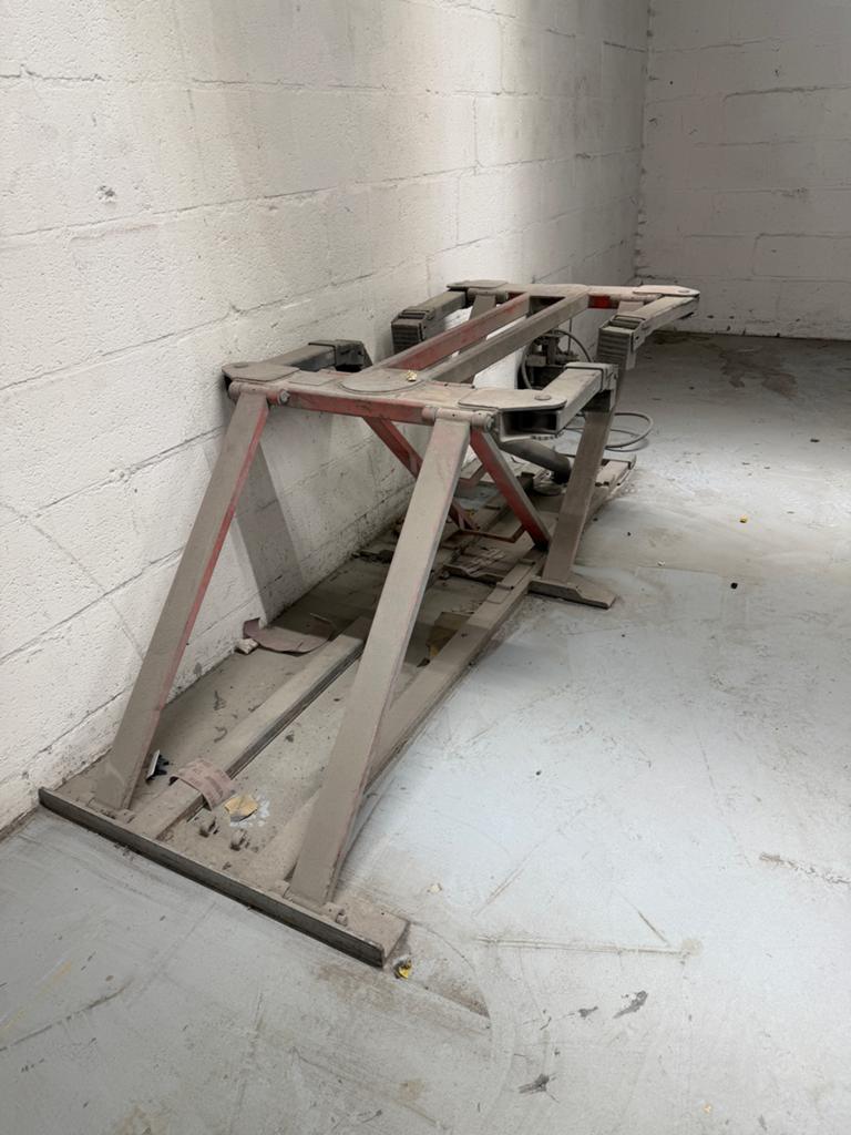 Grazia schaarlift 1800 kg, Ophalen