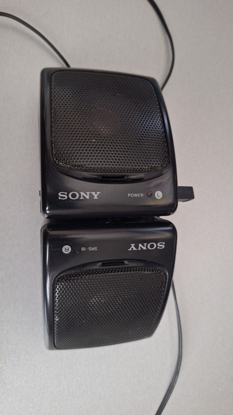 Sony SRS-18 Draagbare Stereo Speakers, Gebruikt, Inclusief kabels, Ophalen of Verzenden, Draagbare speaker