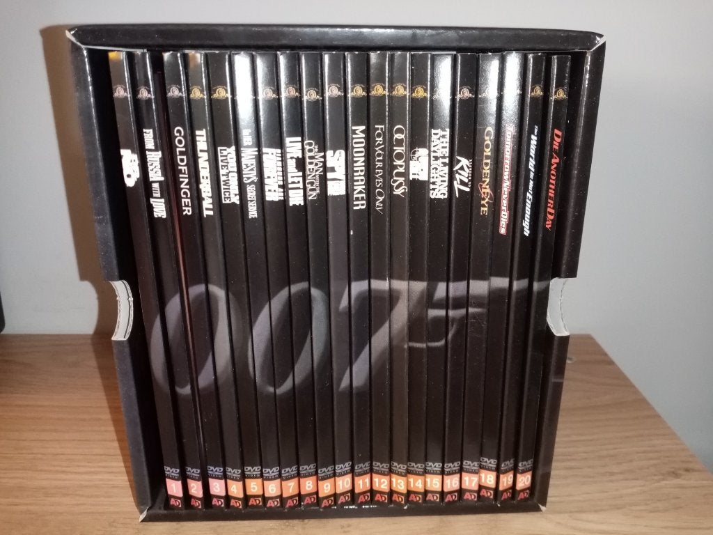 James Bond 007 special edition, 20 DVD's, Vanaf 12 jaar, Ophalen of Verzenden, Nieuw in verpakking, Actiethriller