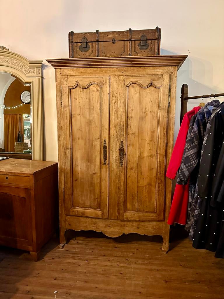 Oude houten kast met planken, Antiek en Kunst, Antiek | Meubels | Kasten, Ophalen