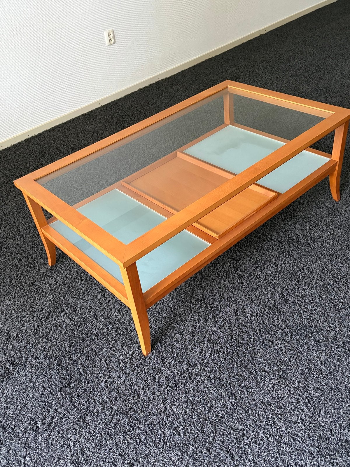 Italiaans design salontafel met glas en hout, Huis en Inrichting, 100 tot 150 cm, Zo goed als nieuw, Overige houtsoorten, 50 tot 100 cm