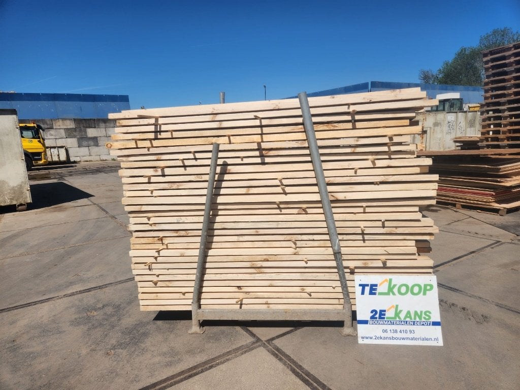 26109 - Vuren planken met spijkers, Doe-het-zelf en Verbouw, Ophalen, Overige materialen, Gebruikt, Overige typen