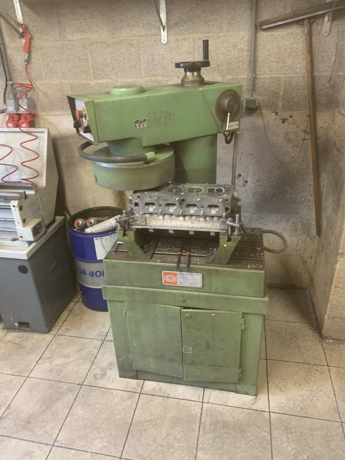 Vlakbank cilinderkoppen, Doe-het-zelf en Verbouw, Ophalen, Gebruikt