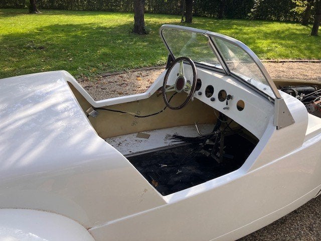 Burton project met nieuw chassis en donor 2CV voor kenteken, foto 2