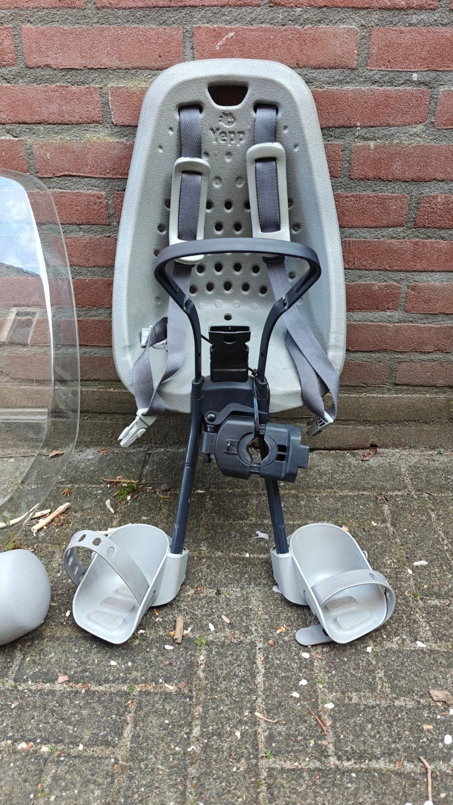 Yepp voorzitje fiets met windscherm en slaaprol, Yepp, Ophalen of Verzenden, Gebruikt, Voetsteuntjes