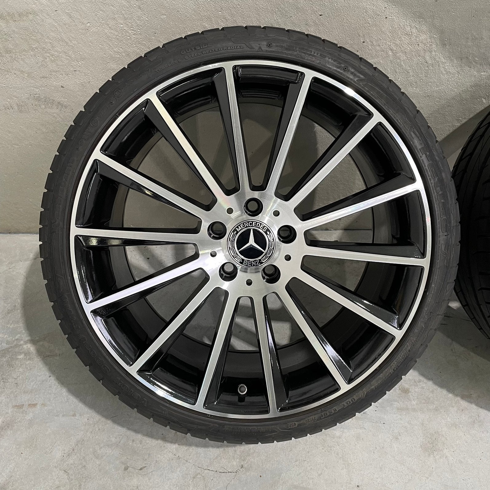 19 inch Mercedes C klasse velgen met banden W204 W205, Gebruikt, Ophalen of Verzenden, Velgen, 235 mm