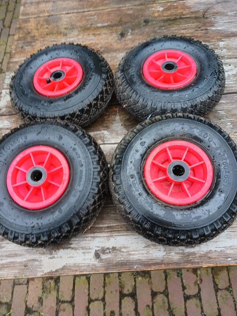 4 nieuwe wielen 300 x 4 met as, Ophalen of Verzenden, Nieuw