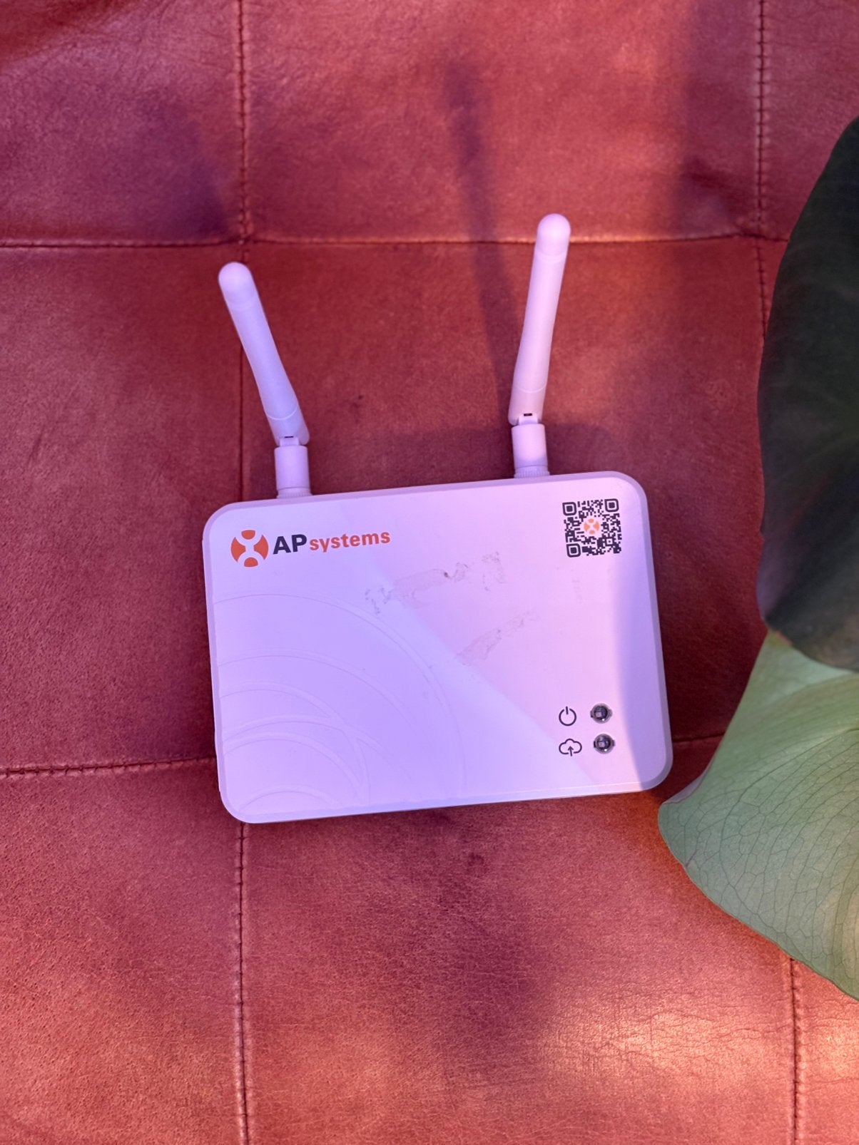 APsystems ECU-R PRO 2162 | EMA geschikt | Zonnepanelen, Doe-het-zelf en Verbouw, Ophalen of Verzenden, Zo goed als nieuw, Overige merken