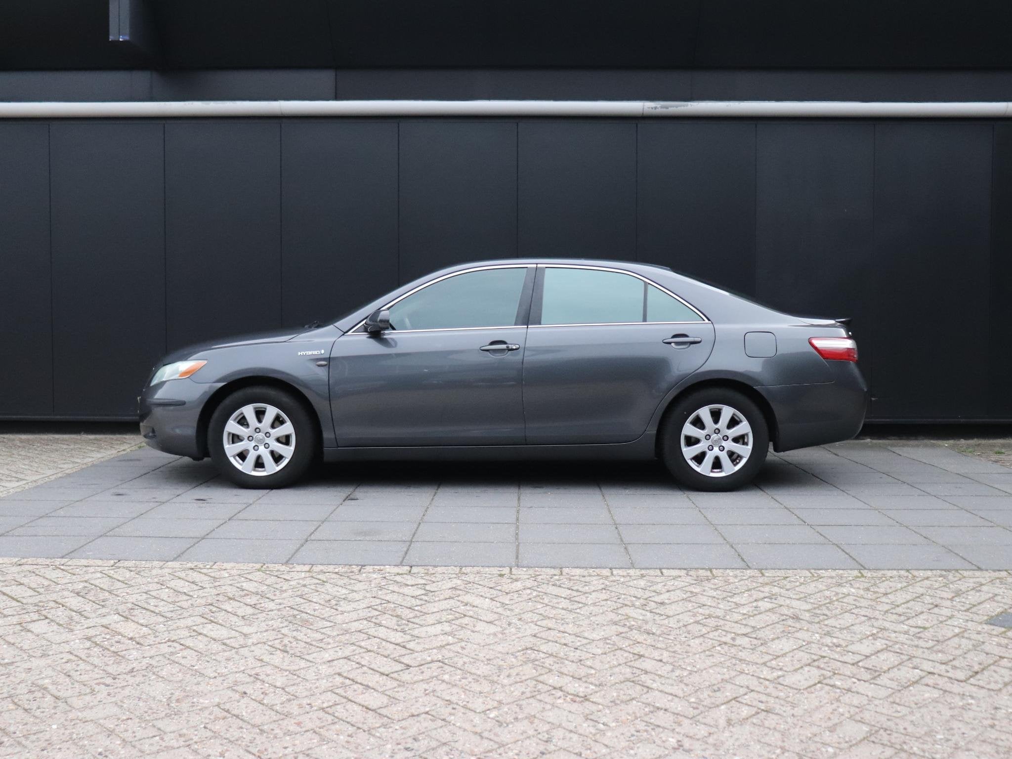 Toyota Camry | LEDER | SCHUIFDAK | CAMERA | CRUISE | STOELVE, Automaat, Euro 5, Stof, Gebruikt