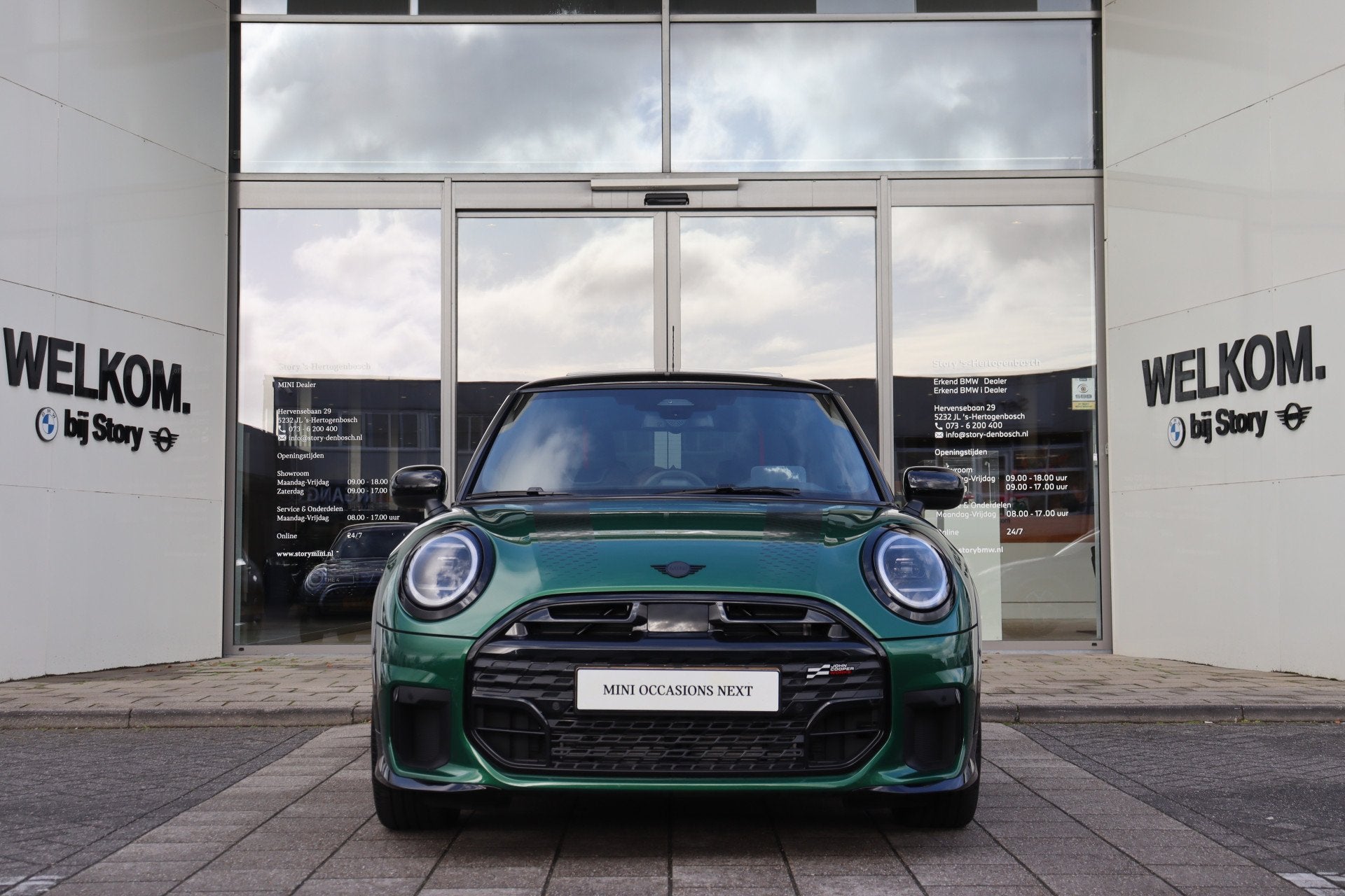 MINI Hatchback Cooper C Automaat / John Cooper Works / Pakke, Dealer onderhouden, Gebruikt, 156 pk, Met garantie (alle)