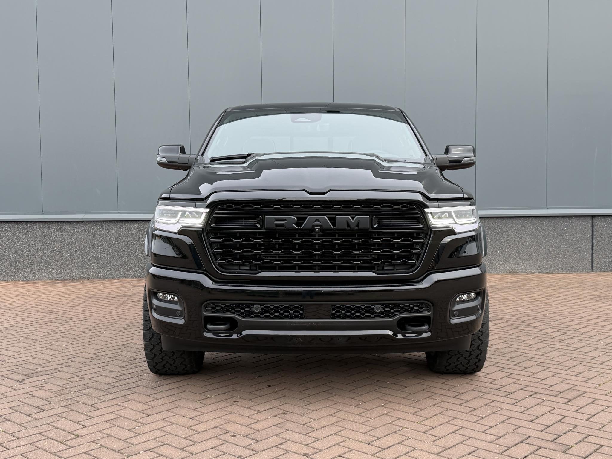Dodge Ram 1500 3.0L SST H.O. 540PK Limited Night CrewCab 4x4, Automaat, Gebruikt, 2993 cc, Zwart