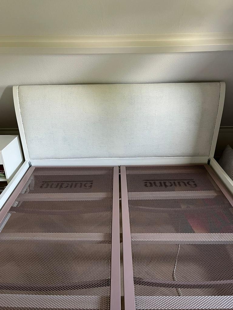 2 persoons houten bed met Auping ijzeren bedbodem, Huis en Inrichting, Ophalen, Gebruikt, Tweepersoons, Landelijk