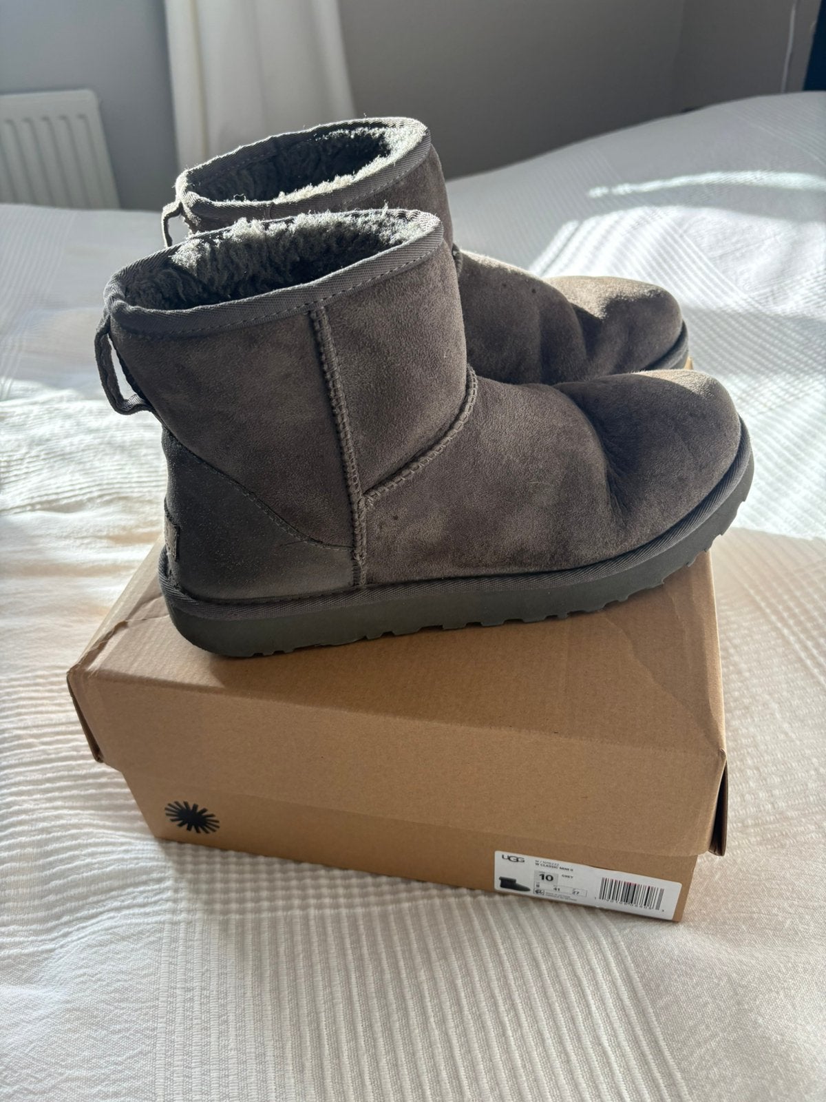 Uggs Classic grijs maat 41, Overige typen, Ophalen of Verzenden, Grijs, Gedragen