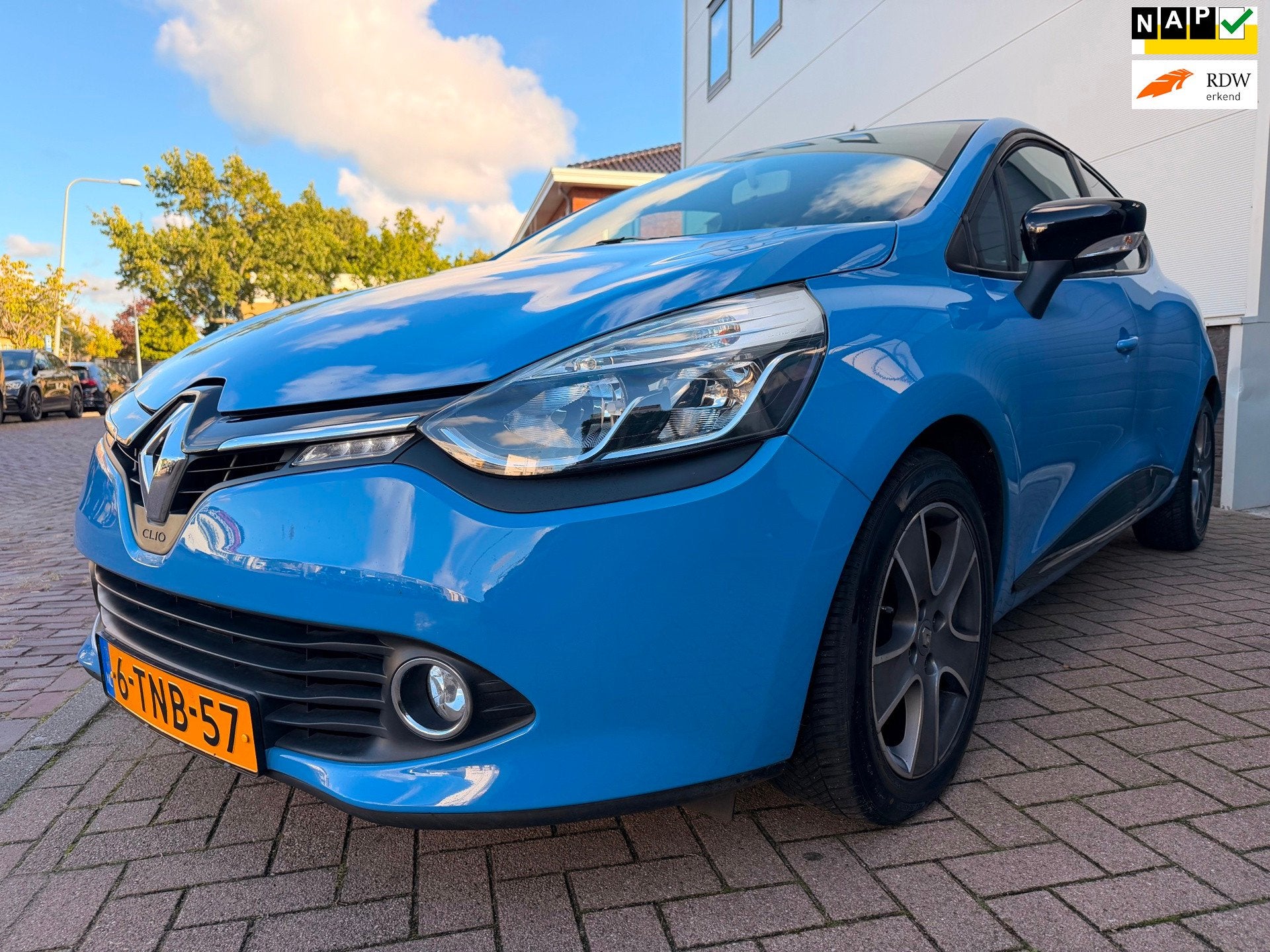Renault Clio 0.9 TCe /Navi/Cruise-c/Airco/Aux/Mooie auto/Led, Voorwielaandrijving, 540 kg, Origineel Nederlands, Handgeschakeld
