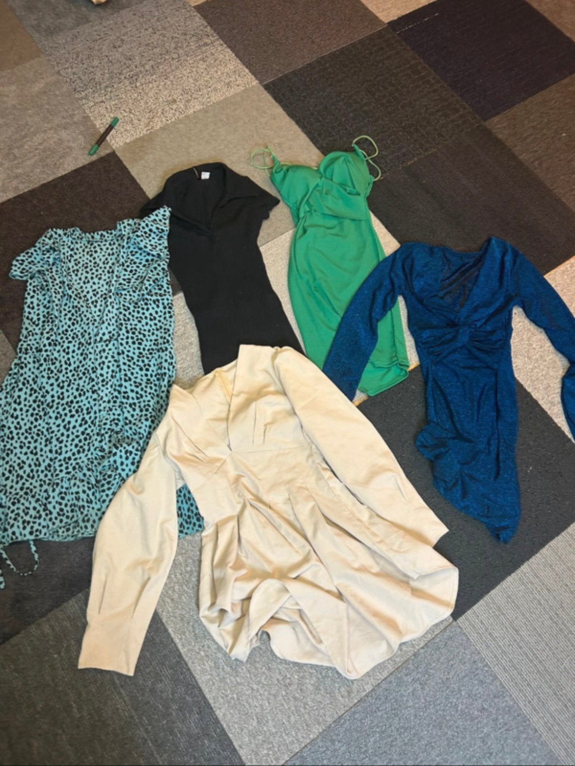Partij dames jurken XS/S, Kleding | Dames, Dames-kledingpakketten, Ophalen of Verzenden, Zo goed als nieuw, Maat 34 (XS) of kleiner