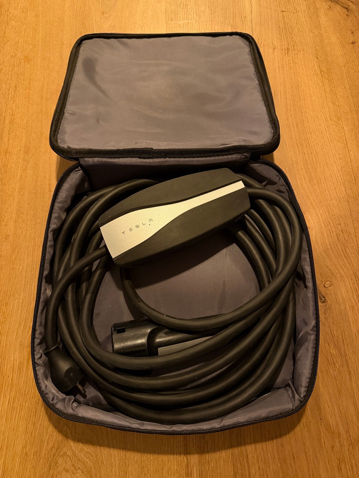 Tesla Laadkabel (Type 2) met opbergtas, Ophalen, Zo goed als nieuw, Laadkabel