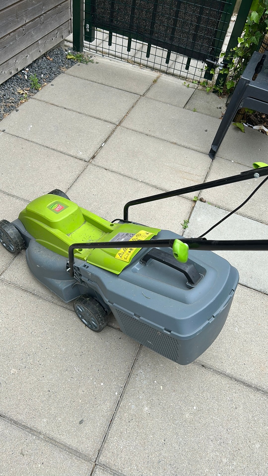 Grasmaaier electri met beluchter, Ophalen, Gebruikt