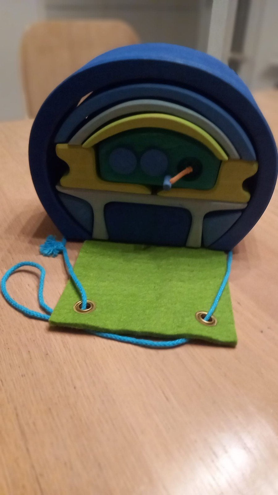 Grimm's Poppenhuis - Draagbaar en Compleet, Ophalen