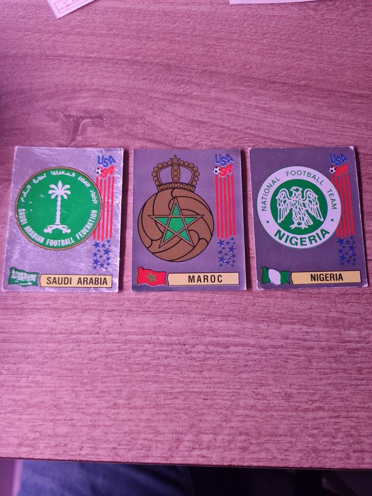 Panini WK 1994 emblemen paars, Ophalen of Verzenden