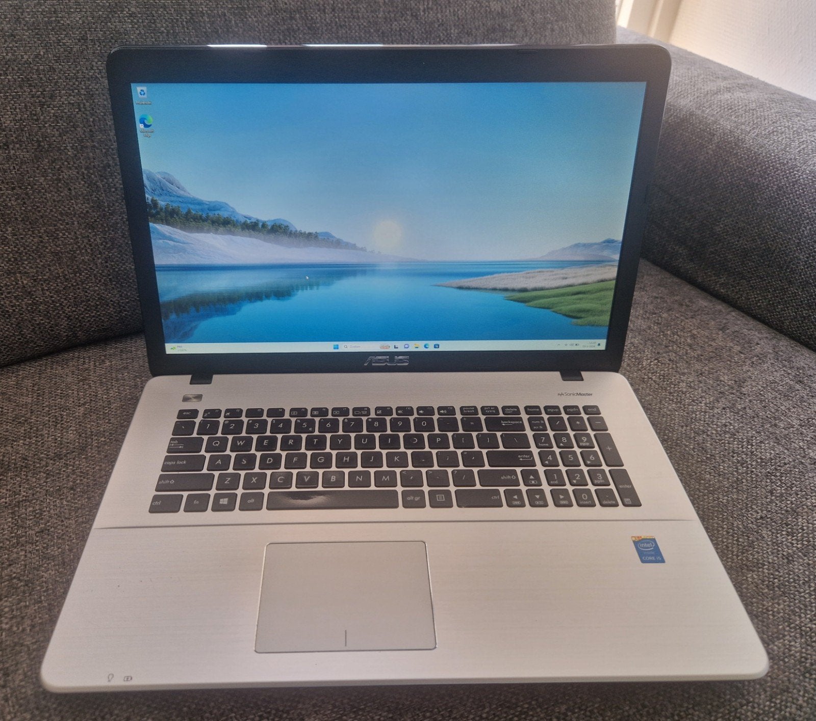 Asus sonic master i5 17 inch Opslag 256 GB SSD, Computers en Software, Windows Laptops, Zo goed als nieuw, 17 inch of meer, SSD