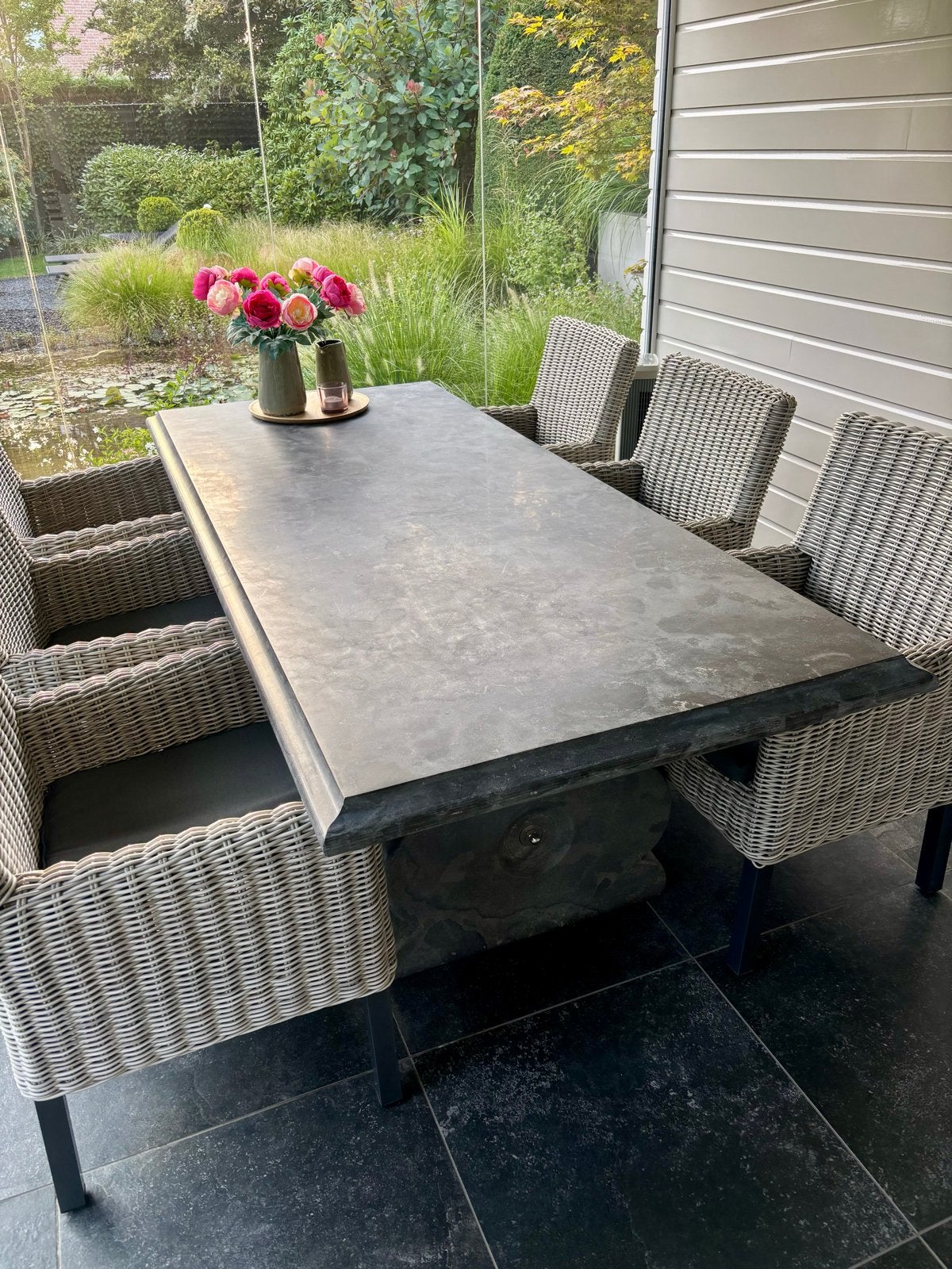 Tuintafel van natuursteen (hardsteen) afmeting 100x230 cm, Tuin en Terras, Ophalen, Gebruikt, Rechthoekig, Overige materialen