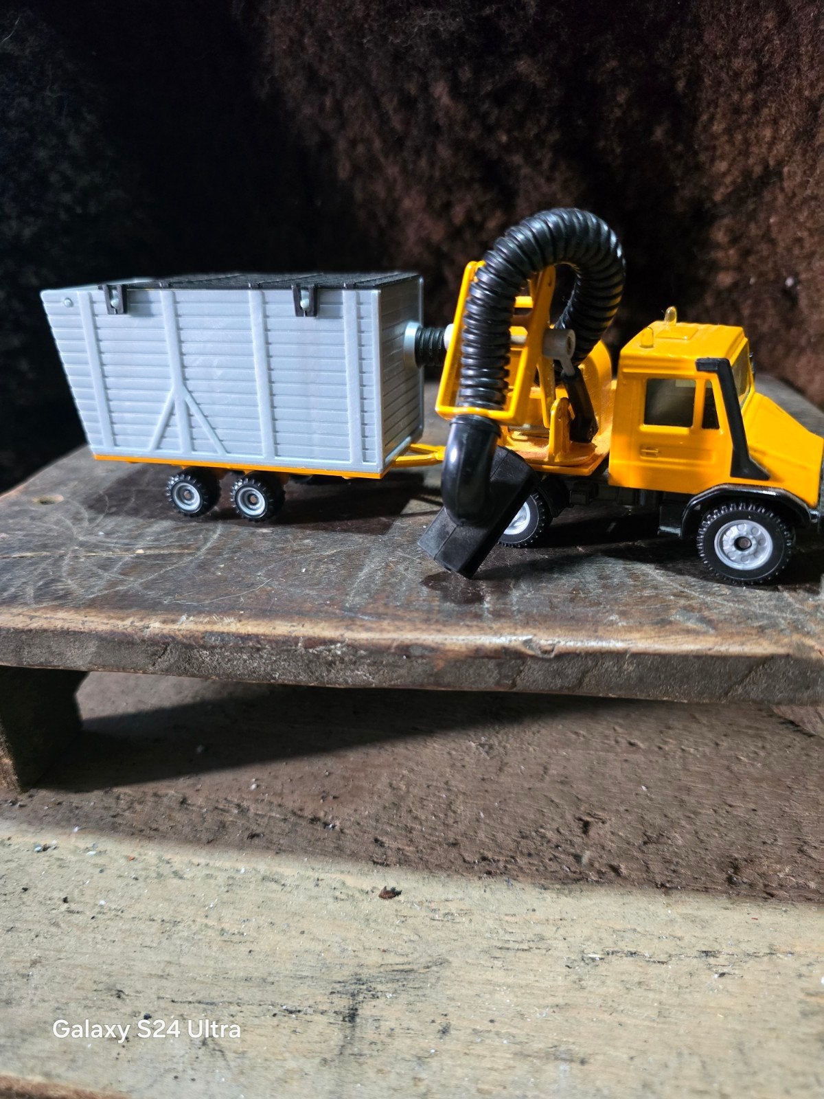 E150 > Siku 2929 Mercedes-Benz Unimog U140, Ophalen of Verzenden