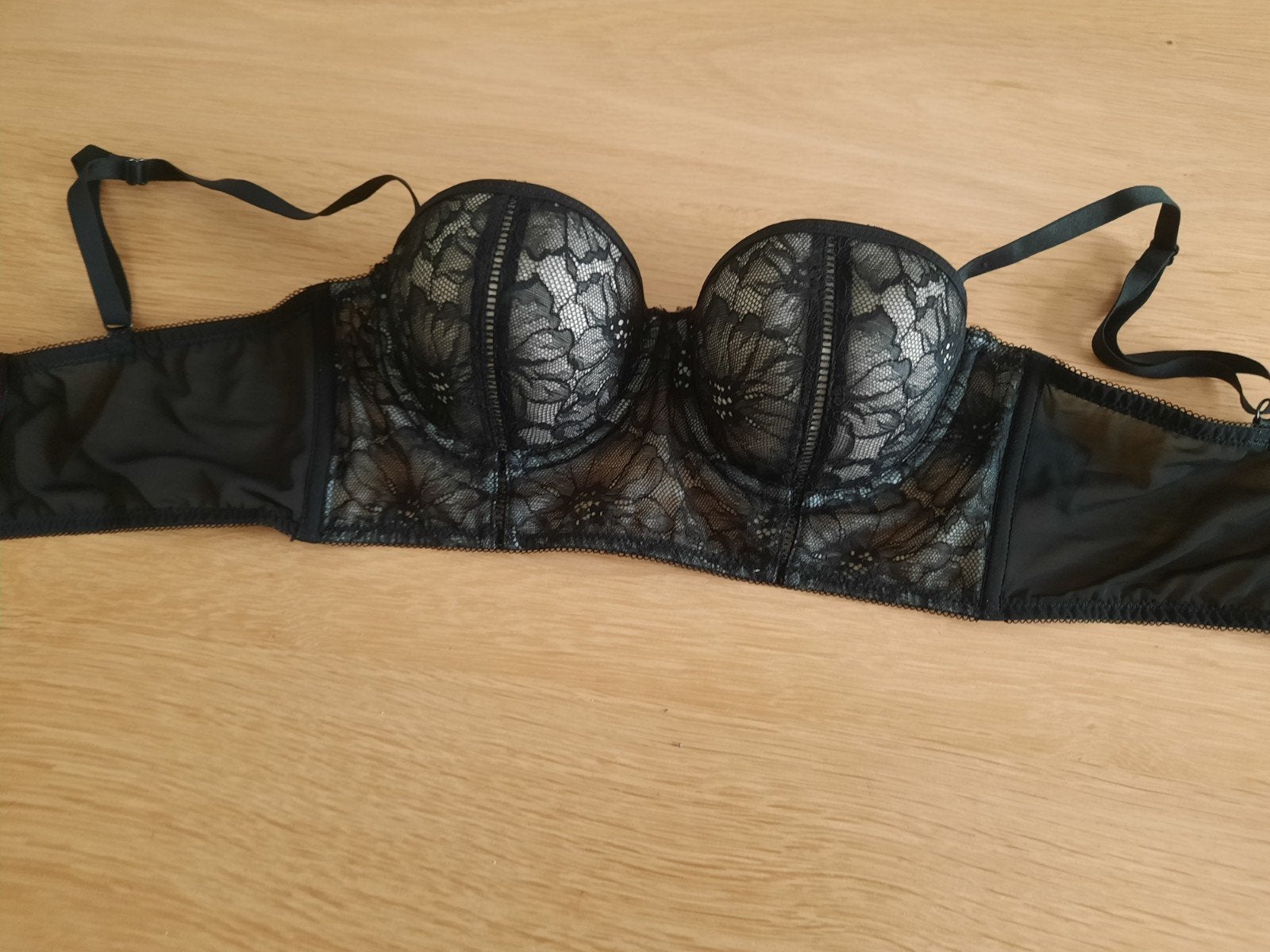 Zwarte kanten Bustier € 7,50, Onbekend, Ophalen of Verzenden, Zwart, Body of Korset