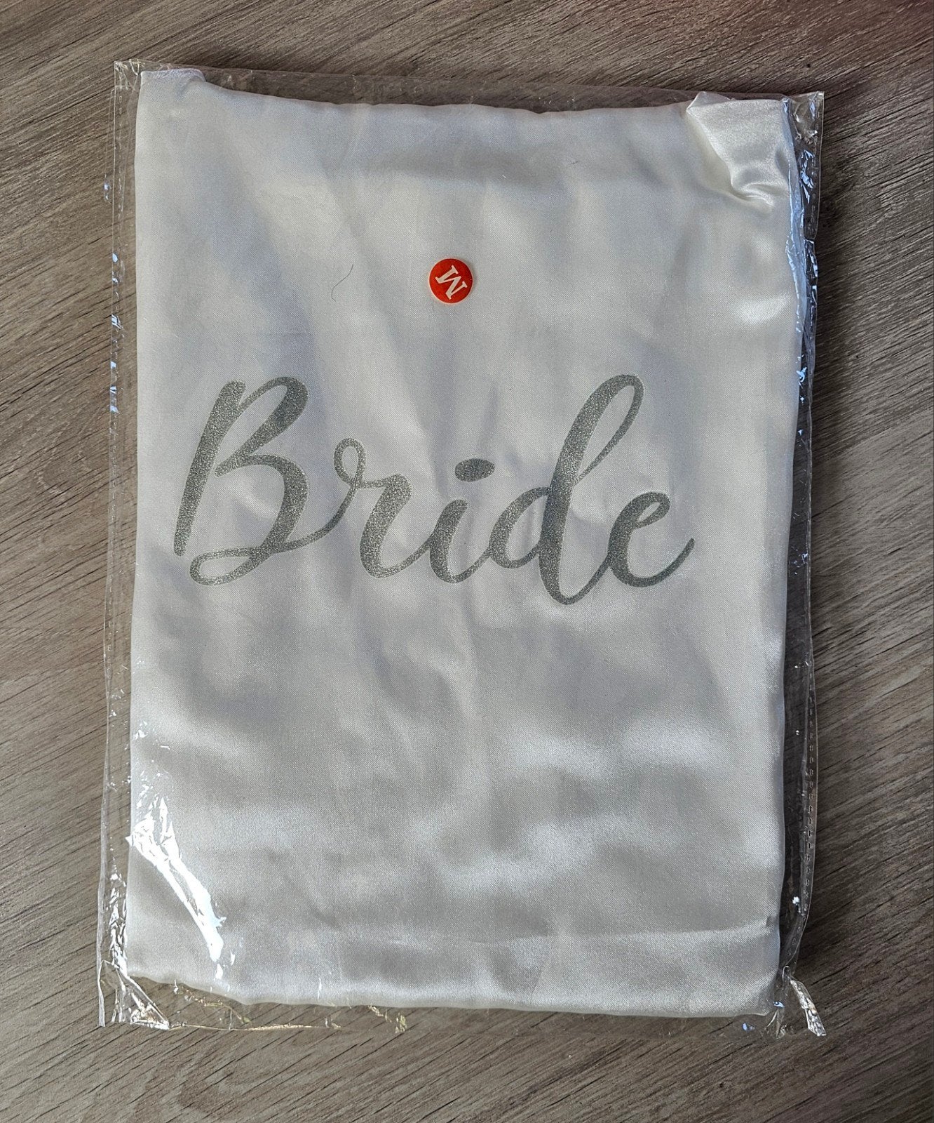 Witte Kimono met Zilveren 'Bride' Opdruk, Ophalen of Verzenden, Nieuw, Wit, Accessoires