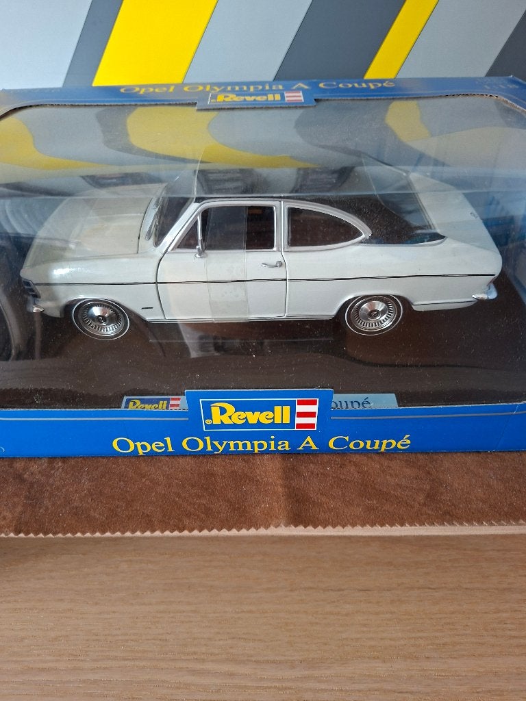 opel olympia  a coupe 1 op 18  revell, Hobby en Vrije tijd, Modelauto's | 1:18, Ophalen of Verzenden, Nieuw, Revell