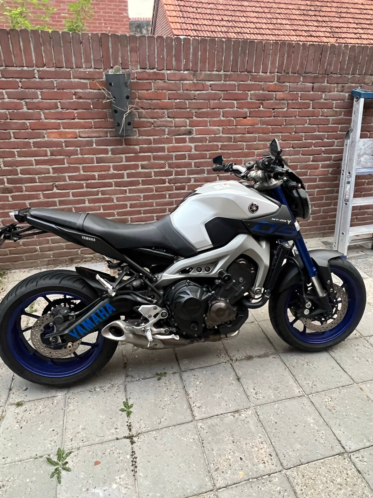 Yamaha MT-09 uit 2016 lage kilometerstand, Motorrijbewijs A, Gebruikt, 3 cilinders, Meer dan 35 kW