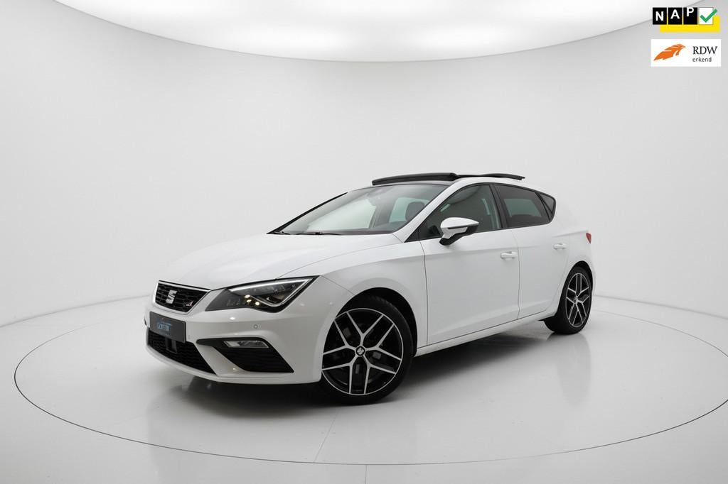 Seat Leon 1.5 TSI FR PANO VIRTUAL SFEER ACC SFEER TREKHAAK, Auto's, Seat, 4 cilinders, 150 pk, 620 kg, Origineel Nederlands