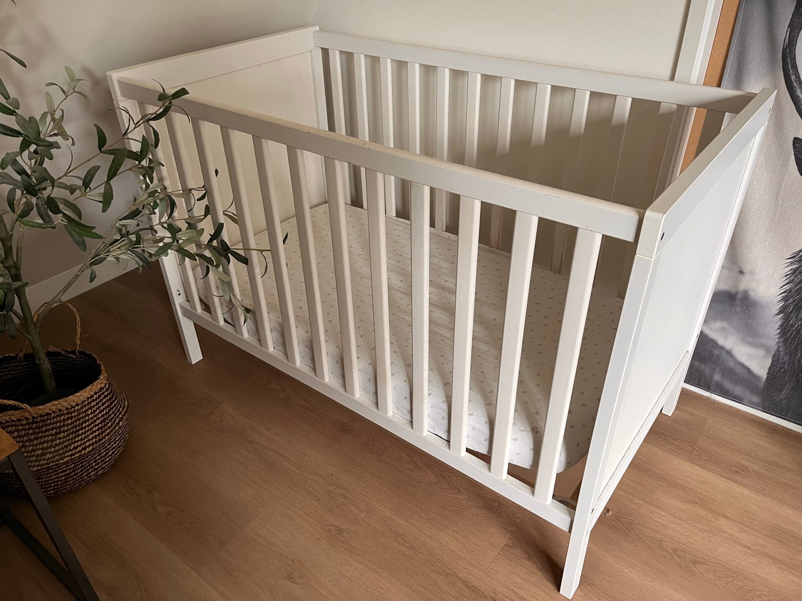 IKEA SUNDVIK Babybedje wit, 60x120 cm, Ophalen, Gebruikt, 70 tot 85 cm, Lattenbodem