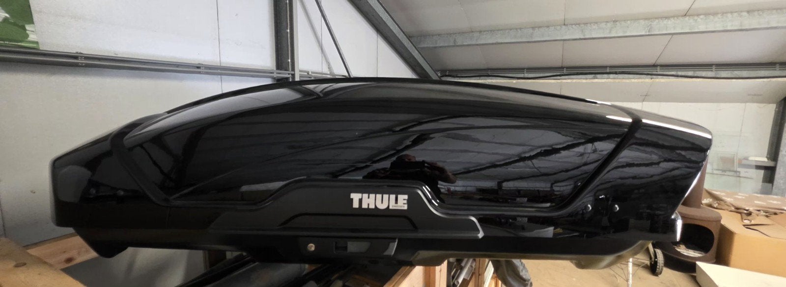 Thule Motion 3 M Black Glossy Dakkoffer met hoes, Auto diversen, Ophalen, Zo goed als nieuw