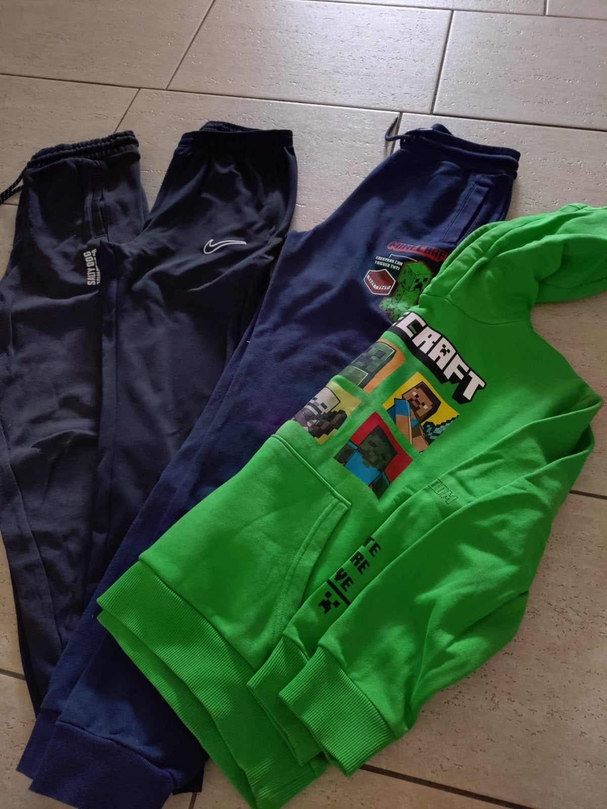 Pakket: 3 joggingbroeken + 1 minecraft trui maat 158, Ophalen of Verzenden, Zo goed als nieuw, Jongen, Trui of Vest