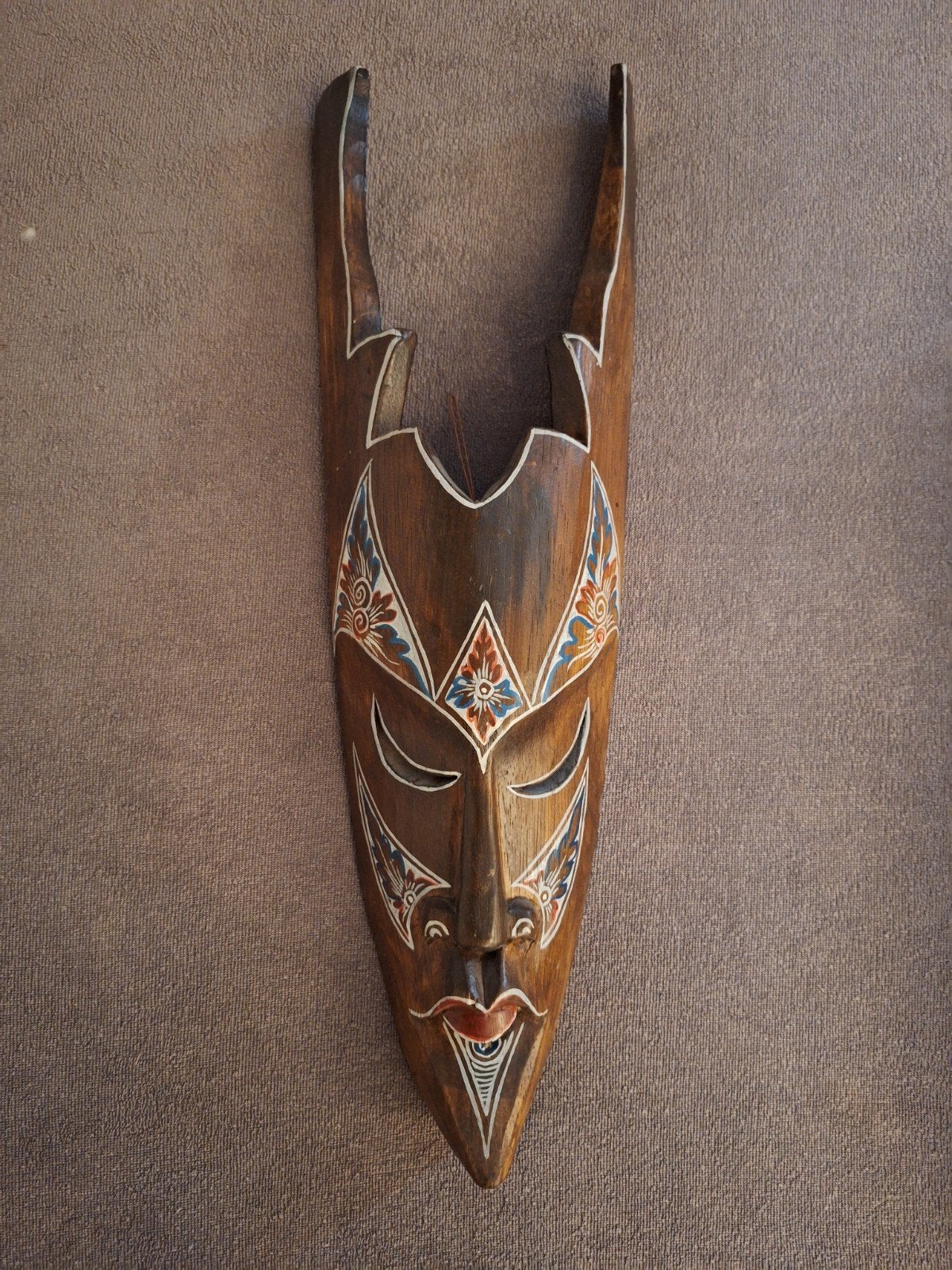 3 Houtgesneden Maskers uit Azië - Per Stuk of Setprijs, Overige onderwerpen, Handgemaakt, 20 - 50 cm, Hout