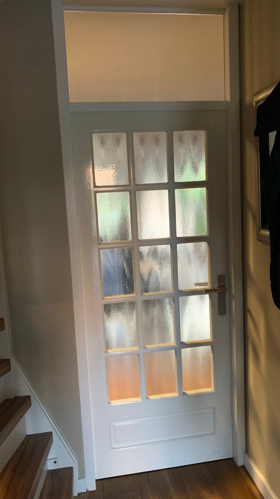 Houten opdekdeur met bewerkt glas, rechtsdraaiend (83x198,7), Ophalen, Gebruikt, 80 tot 100 cm, Binnendeur