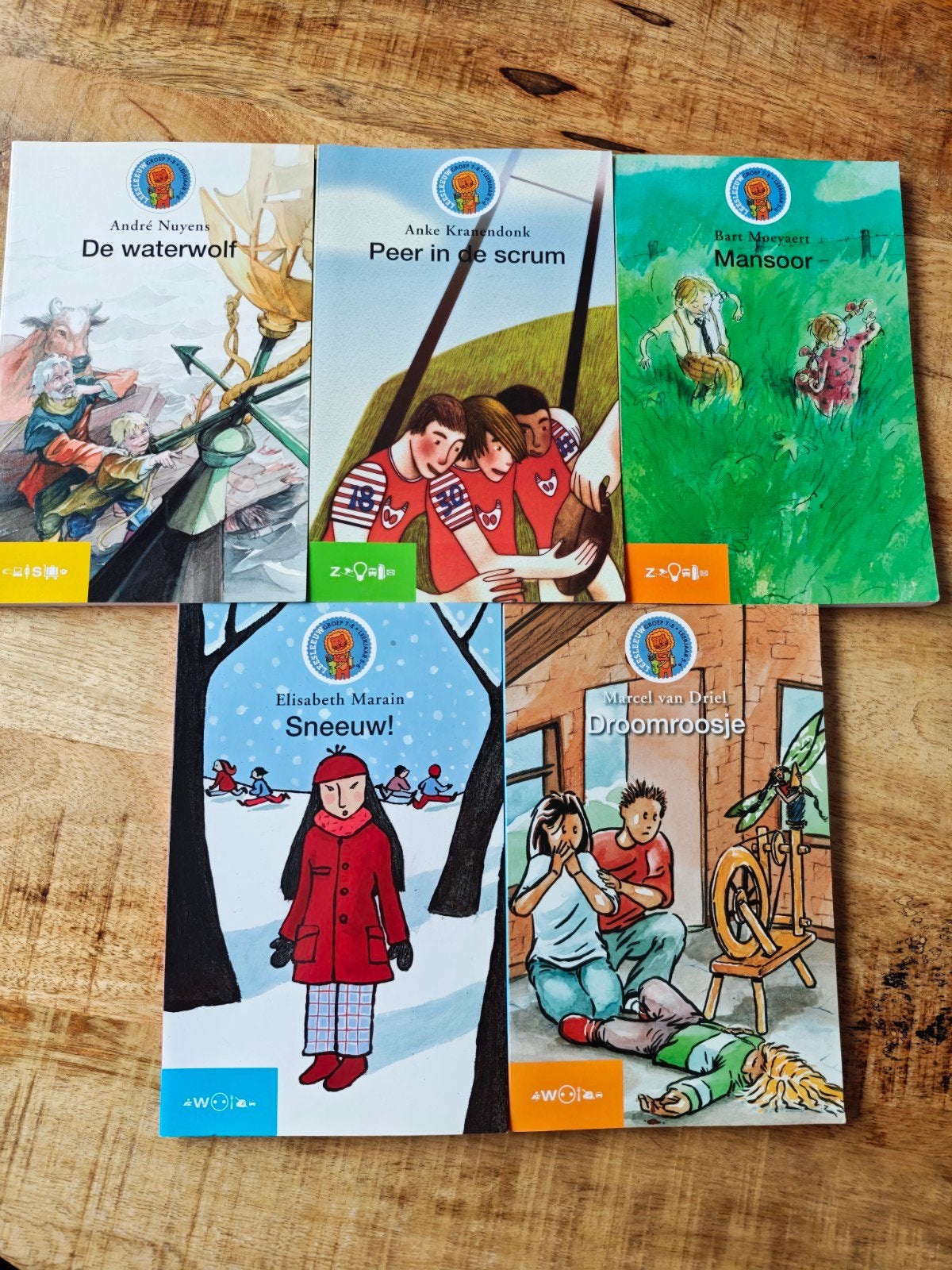 Leesleeuw Boekjes Groep 7/8 (5 stuks), Ophalen of Verzenden, Zo goed als nieuw, Fictie