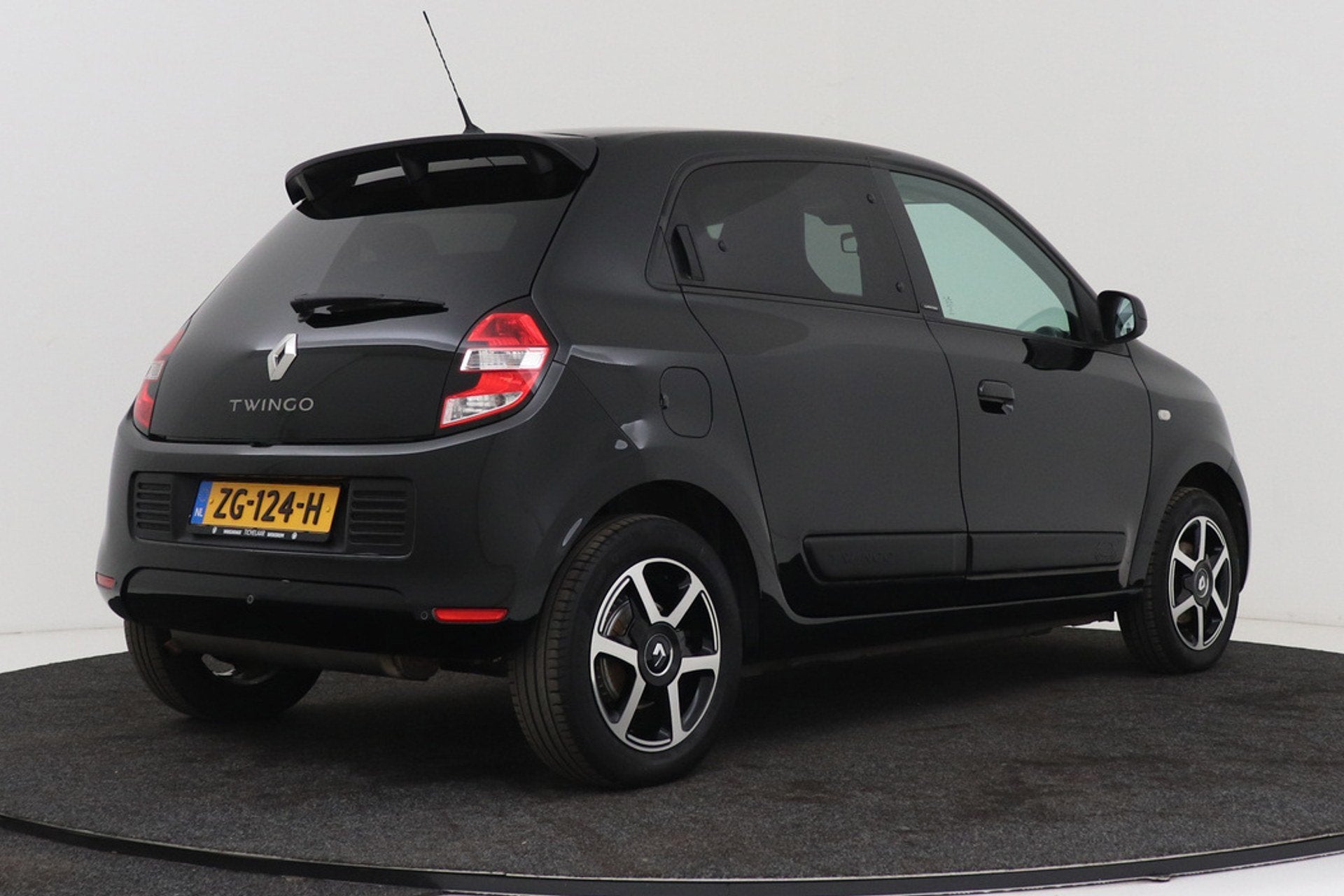 Renault Twingo 1.0 SCe Limited | Org NL | Airco | Cruise Con, Auto's, Renault, Automaat, Gebruikt, 4 stoelen, Zwart