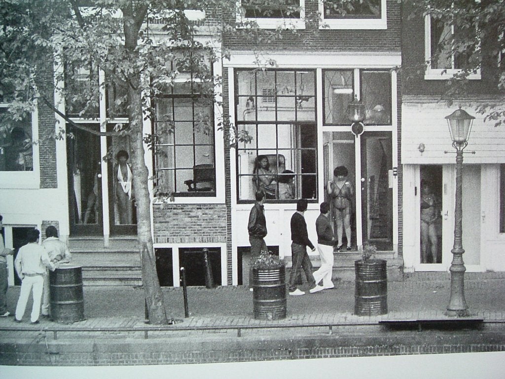 Het fotoboek "24 uur Amsterdam"., Boeken, Kunst en Cultuur | Fotografie en Design, Ophalen of Verzenden, Zo goed als nieuw, Fotografen