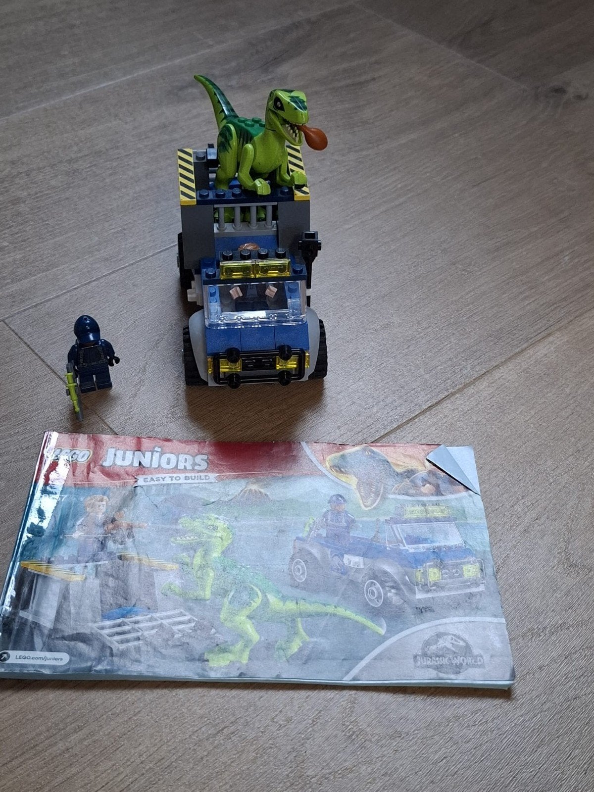 LEGO Juniors 10757 Jurassic World Raptor Reddingswagen, Jurassic World, Lego, Ophalen of Verzenden, Zo goed als nieuw