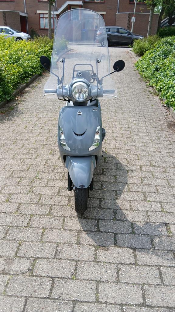 Sym fiddle 2 LAGE kms, Fietsen en Brommers, Scooters | SYM, Maximaal 45 km/u, Ophalen of Verzenden, Zo goed als nieuw, Benzine