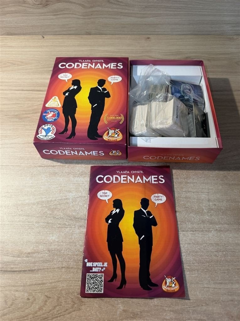 Codenames - S7032, Ophalen of Verzenden, Zo goed als nieuw