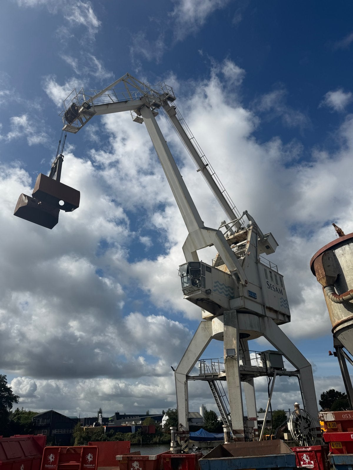 Grote havenkraan met grijper - SESAM, Zakelijke goederen, Ophalen of Verzenden, Kraan