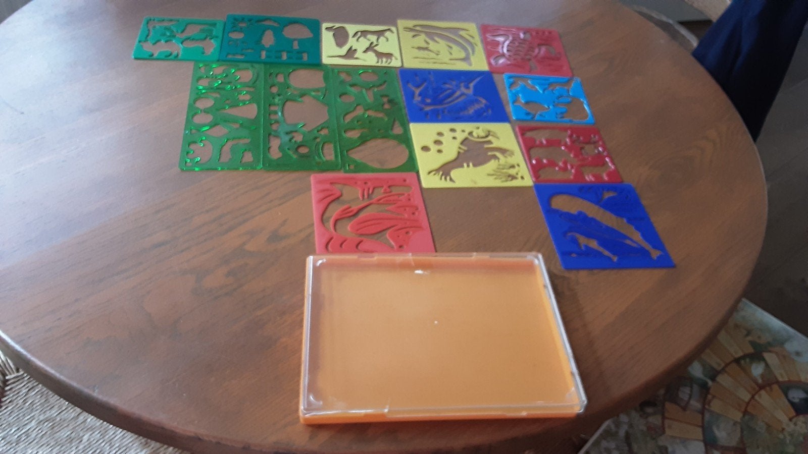 Diverse tekensjablonen in hard kunststof doosje, Ophalen of Verzenden, Gebruikt, Overige typen
