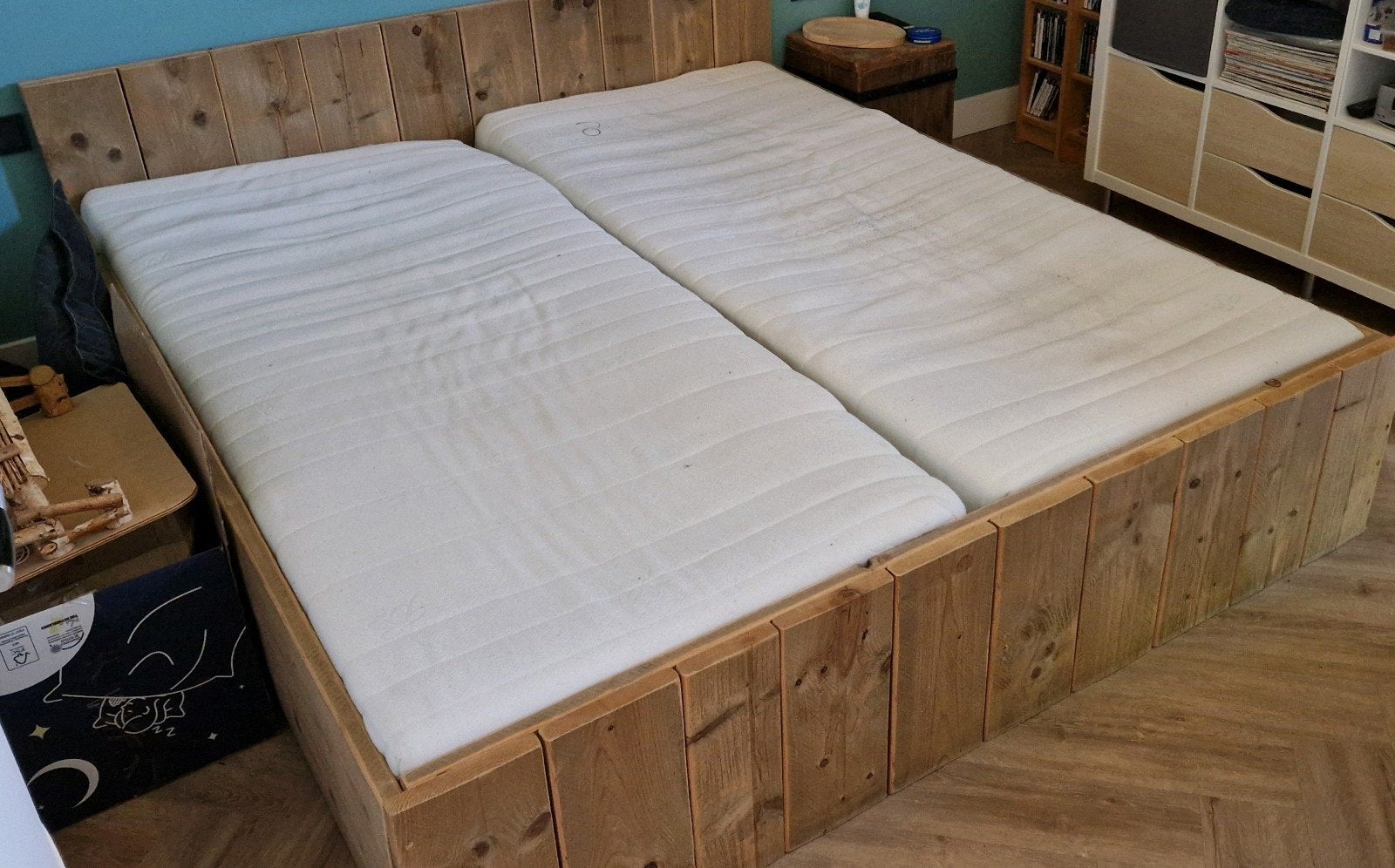 Steigerhouten bed 180x200cm - Robuust en Stijlvol, Huis en Inrichting, Slaapkamer | Bedden, Ophalen, Landelijk, Industrieel, Robuust